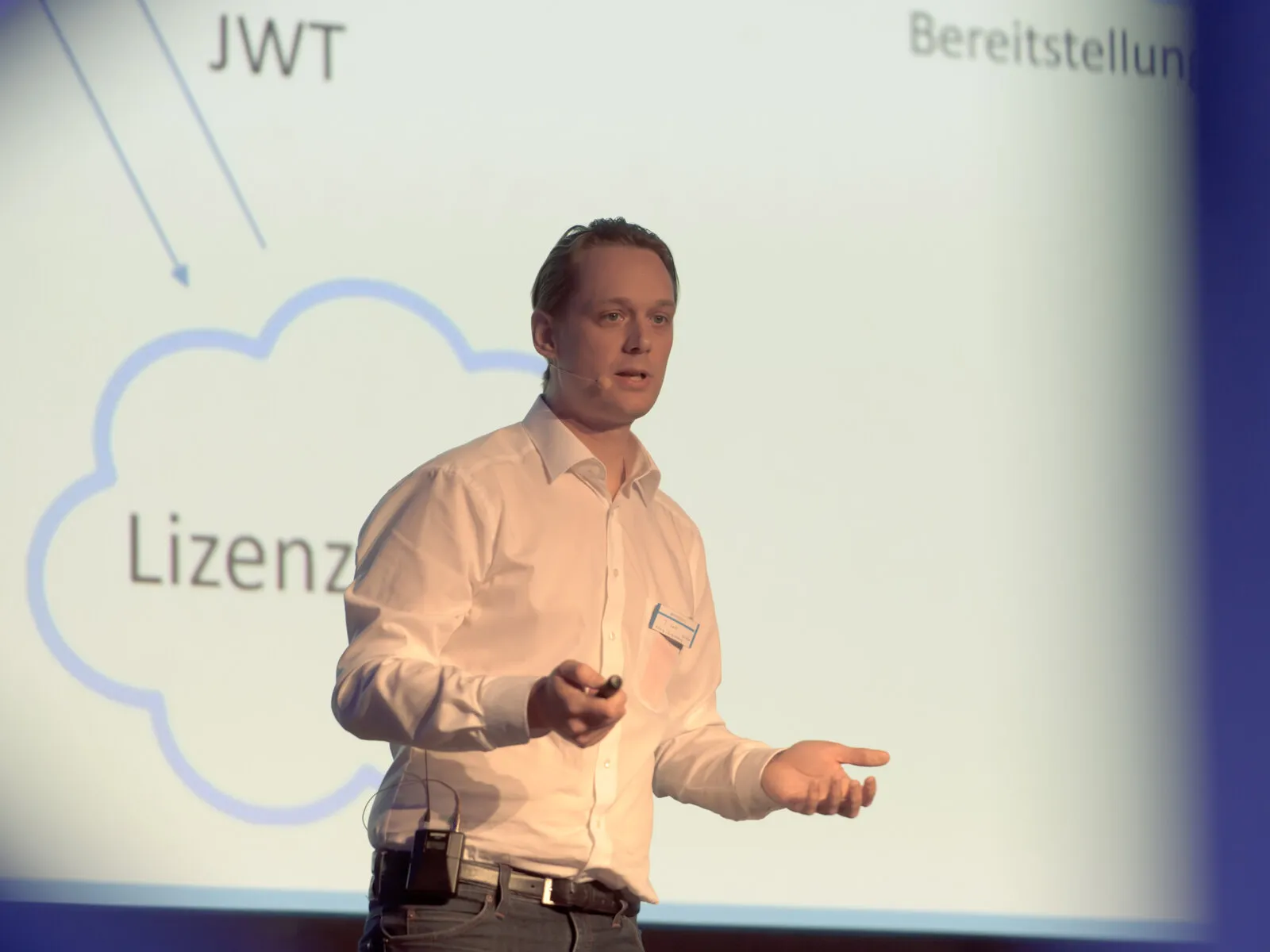 Josef Seibl bei einem KI-Vortrag, myfactory Partnertag 2019